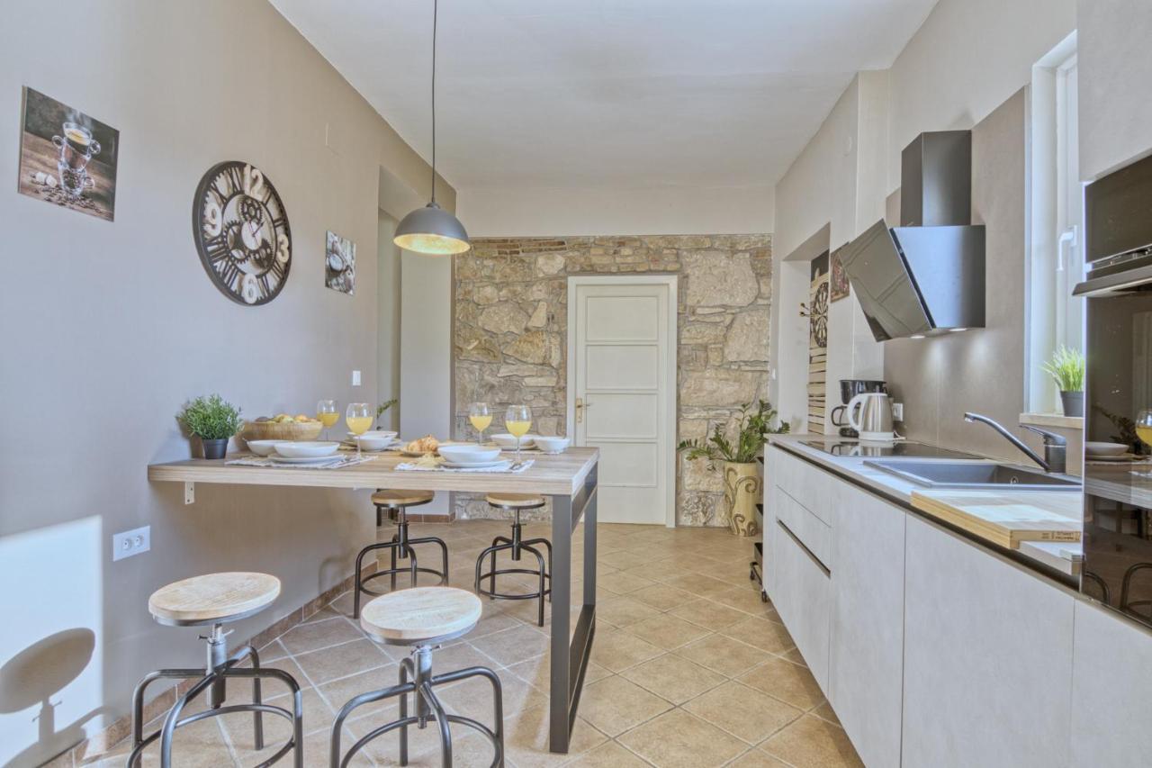 House Dragan 1231 Villa Póla Kültér fotó
